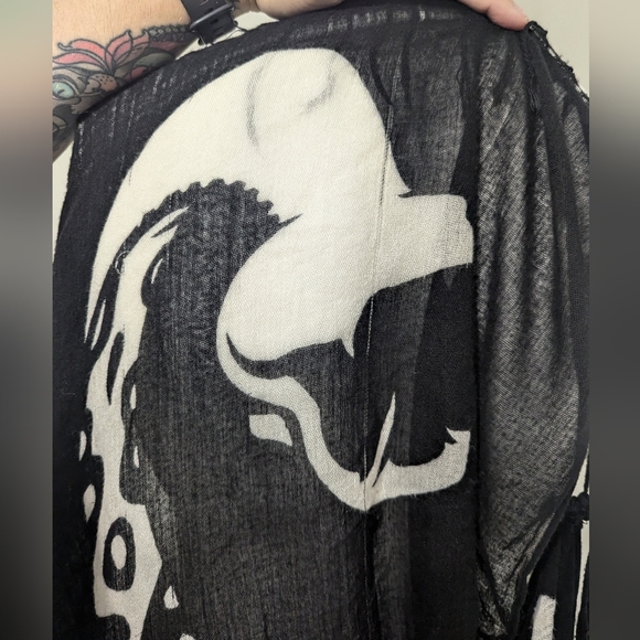 Harry Potter Death Eaters - Dark Mark Scarf Vest - Universal Studios - Picture 3 of 3